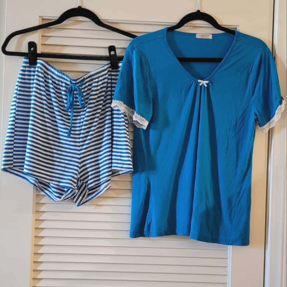 Maxmoda - Blue & White Short-Sleeve Top & Striped Shorts Pajama Set